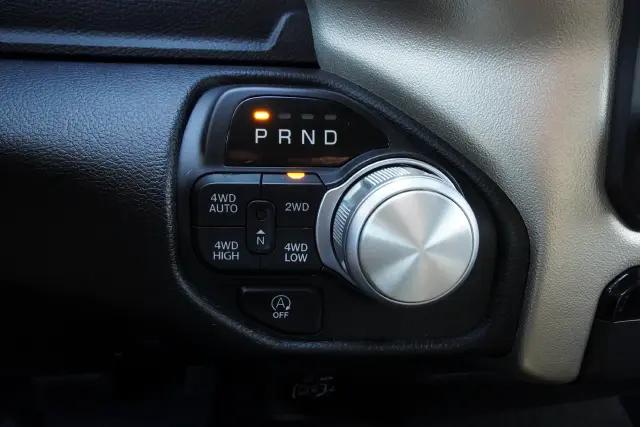 2019 Ram 1500 Laramie Crew Cab 4x4 64 Box