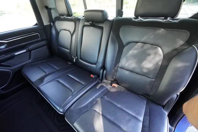 2019 Ram 1500 Laramie Crew Cab 4x4 64 Box