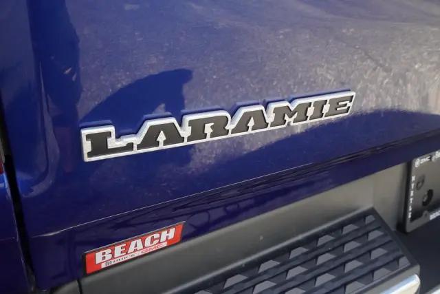 2019 Ram 1500 Laramie Crew Cab 4x4 64 Box