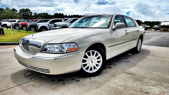2006 Lincoln Town Car Signature for sale in Loganville, GA