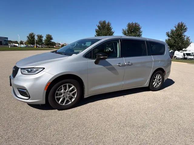 2024 Chrysler Pacifica Touring L for sale in Morton, IL