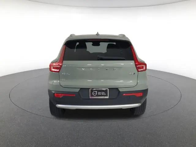 2024 Volvo XC40 B5 Ultimate Bright Theme