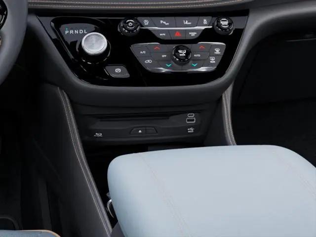 2027 Chrysler Pacifica Pinnacle AWD