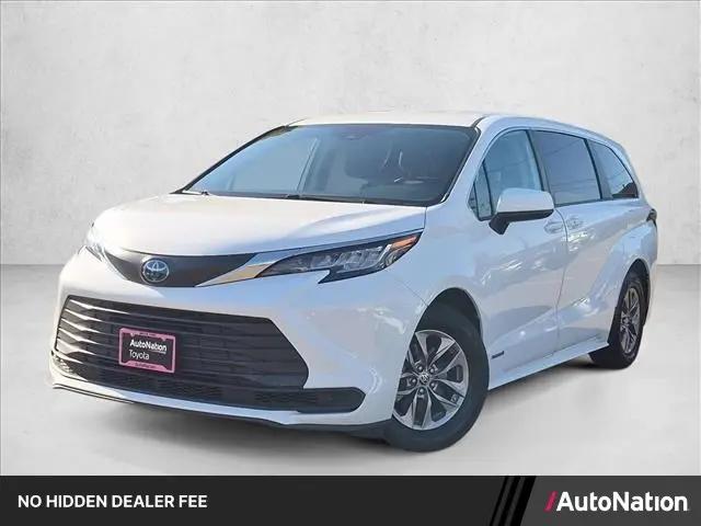 2021 Toyota Sienna LE for sale in Hayward, CA