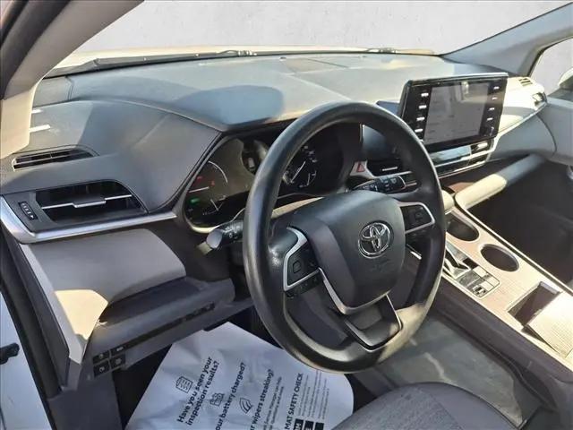 2021 Toyota Sienna LE