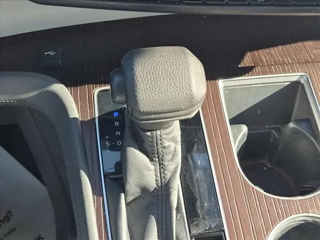 2021 Toyota Sienna LE