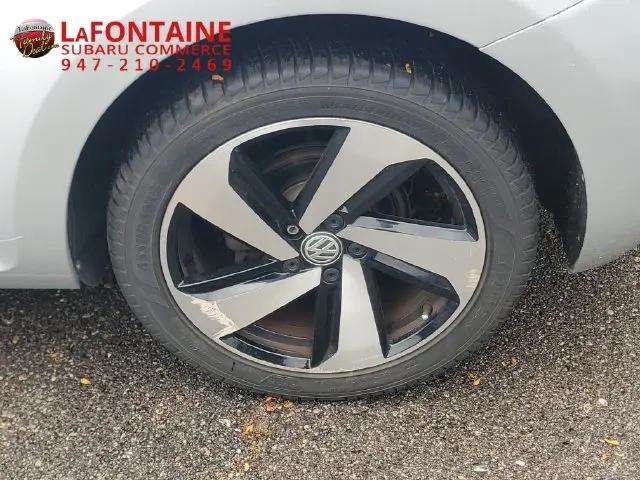 2013 Volkswagen Beetle 2.5L Entry