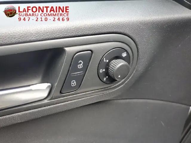 2013 Volkswagen Beetle 2.5L Entry