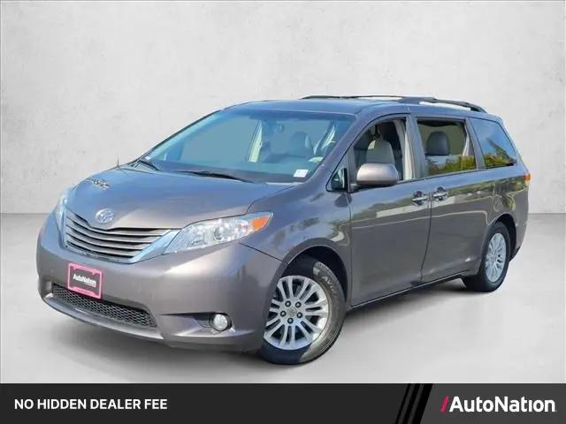 2014 Toyota Sienna XLE V6 8 Passenger for sale in Roseville, CA