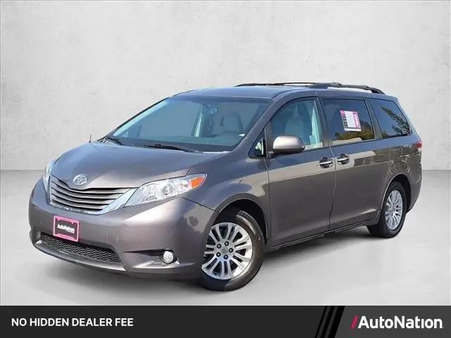 2014 Toyota Sienna XLE V6 8 Passenger for sale in Roseville, CA
