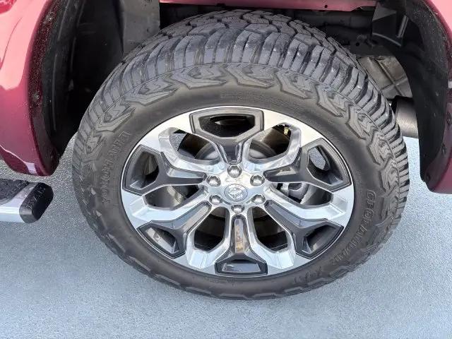 2020 Ram 1500 Big Horn Crew Cab 4x4 57 Box