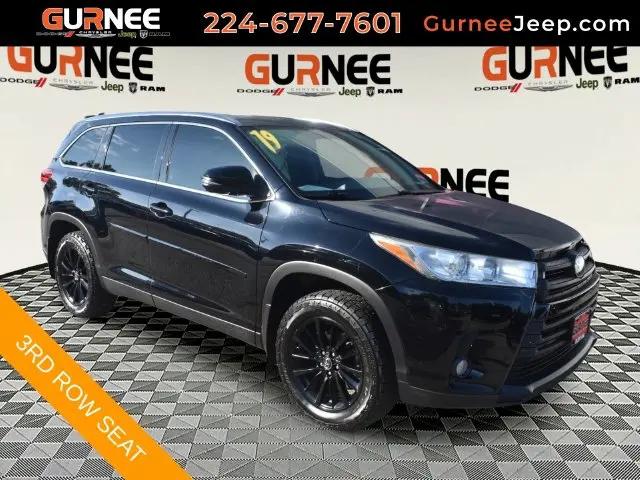 2019 Toyota Highlander XLE for sale in Gurnee, IL