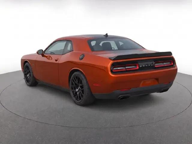 2016 Dodge Challenger R/T Shaker
