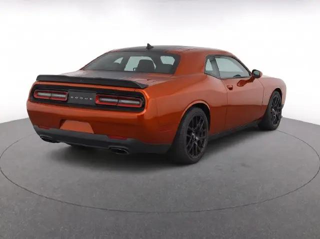 2016 Dodge Challenger R/T Shaker