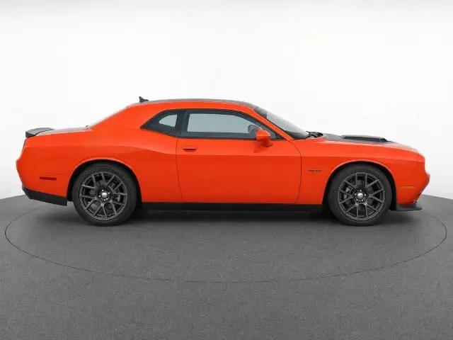 2016 Dodge Challenger R/T Shaker