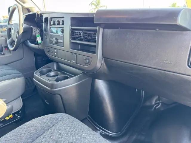 2025 GMC Savana Cargo RWD 2500 Regular Wheelbase Work Van