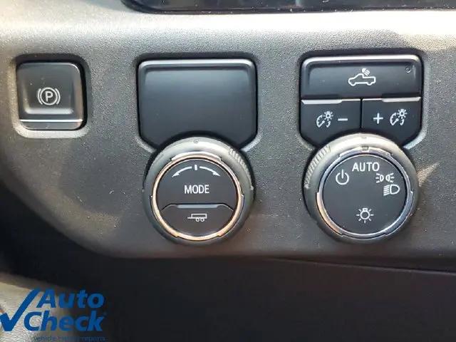 2023 Chevrolet Silverado 1500 2WD Crew Cab Short Bed LT