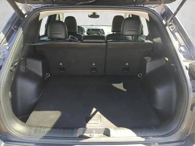 2019 Jeep Cherokee Limited FWD