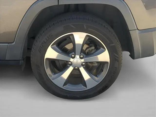 2019 Jeep Cherokee Limited FWD