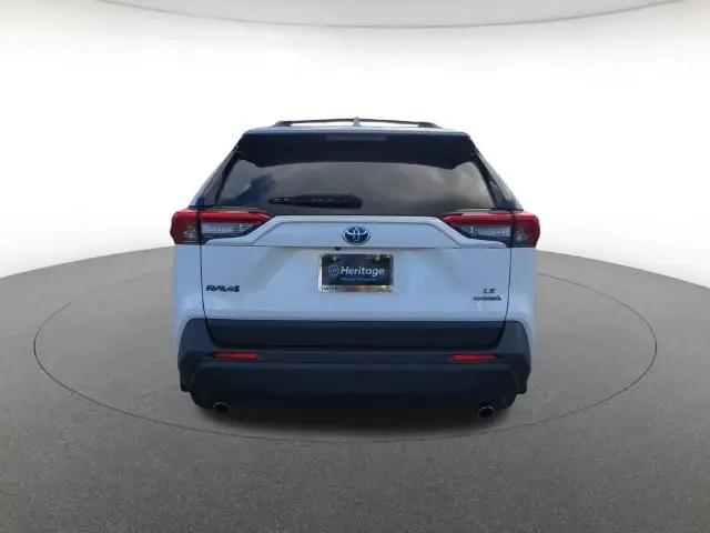 2022 Toyota RAV4 LE