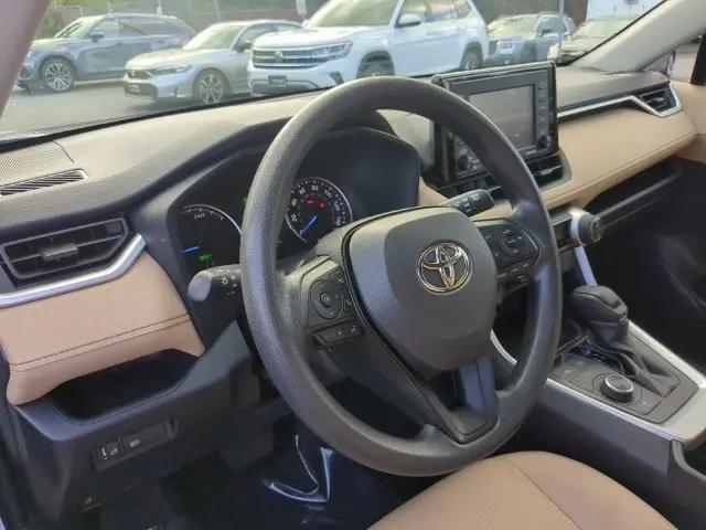 2022 Toyota RAV4 LE