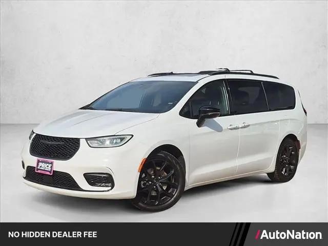 2025 Chrysler Pacifica Limited for sale in Arlington, TX