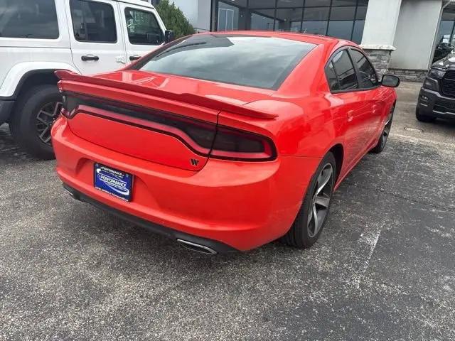 2017 Dodge Charger SE RWD