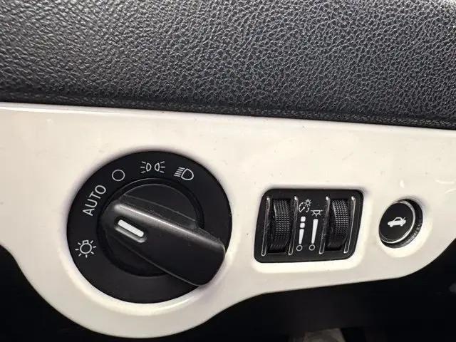 2017 Dodge Charger SE RWD