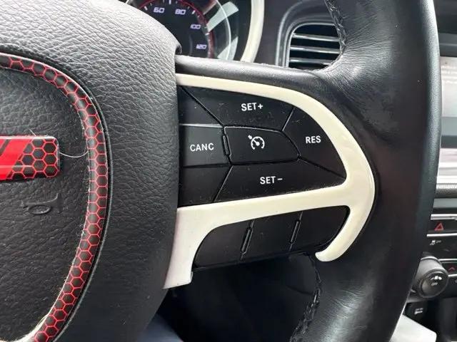 2017 Dodge Charger SE RWD