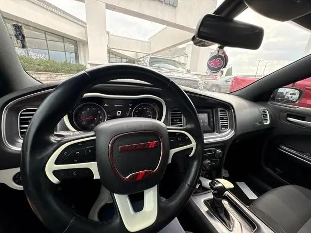 2017 Dodge Charger SE RWD