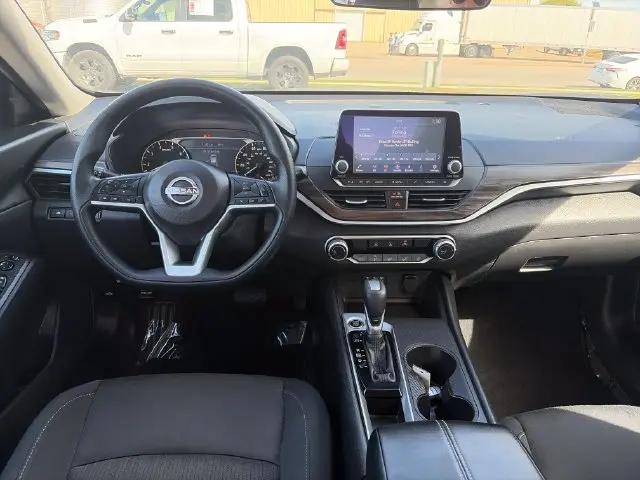 2025 Nissan Altima SV FWD