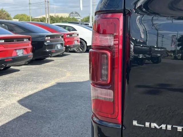 2022 Ram 1500 Limited Crew Cab 4x4 57 Box