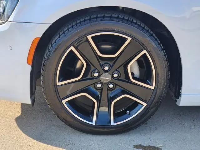 2023 Chrysler 300 300S