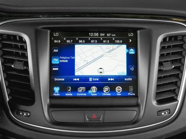 2017 Chrysler 200 Touring