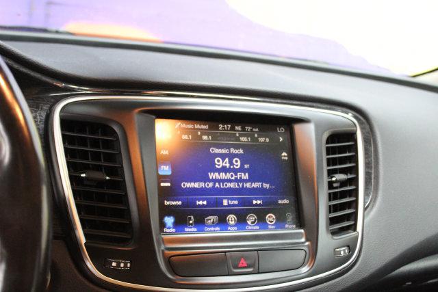 2016 Chrysler 200 C