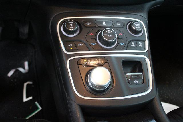 2016 Chrysler 200 C
