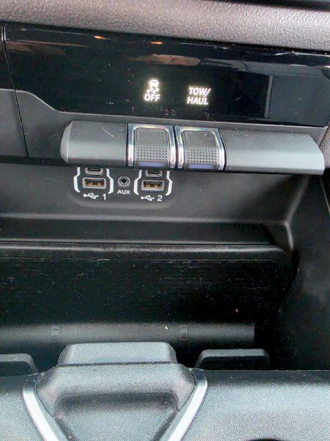 2021 Ram 1500 Big Horn Crew Cab 4x4 57 Box