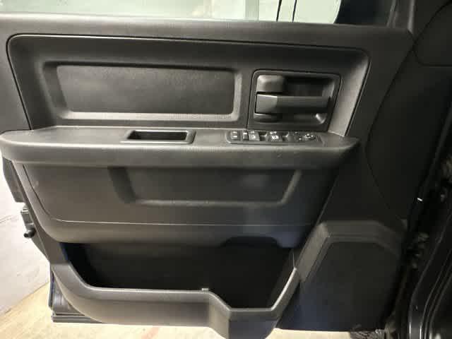 2017 Ram 2500 Tradesman Crew Cab 4x4 64 Box