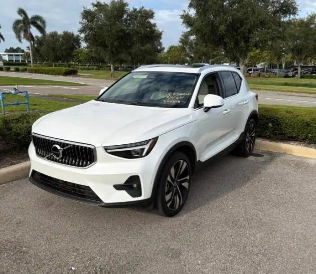 2024 Volvo XC40 B5 Plus Bright Theme for sale in Bluffton, SC