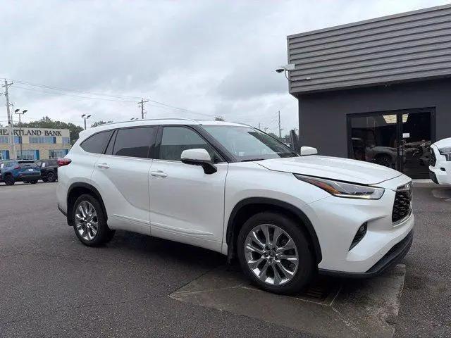 2020 Toyota Highlander Limited for sale near Columbus, OH
