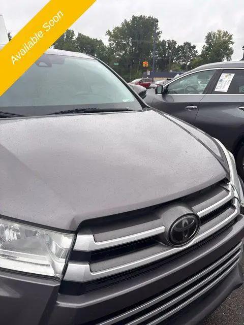 2019 Toyota Highlander LE for sale in Michigan Center, MI