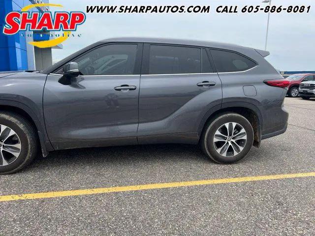 2022 Toyota Highlander XLE for sale in Watertown, SD