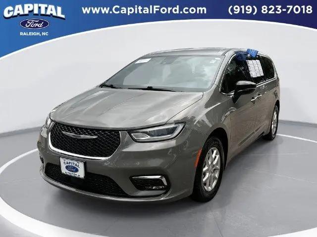 2025 Chrysler Pacifica Select for sale in Raleigh, NC