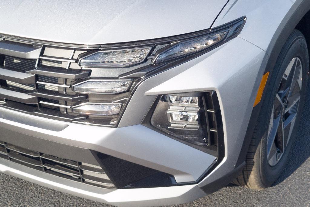 New 2026 Silver HYUNDAI SEL Plus FWD image 11