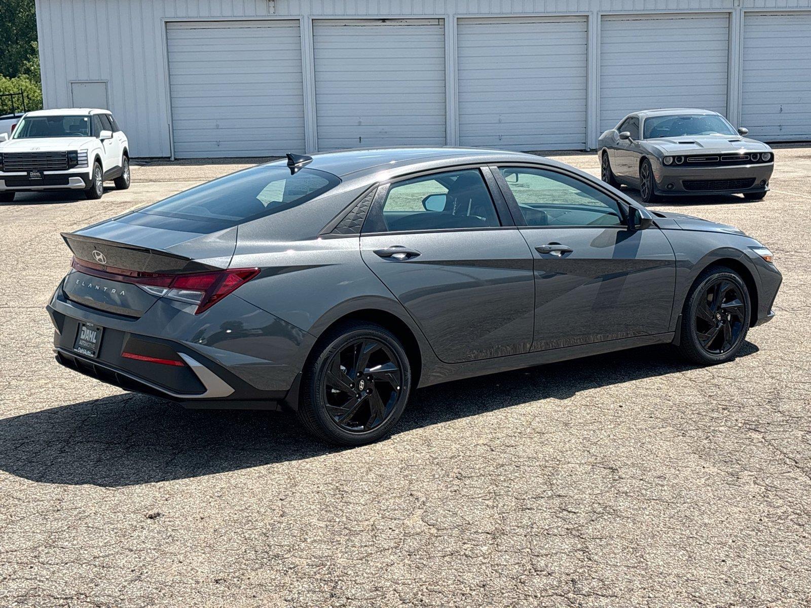 2026 Hyundai Elantra SEL Sport - Photo 13