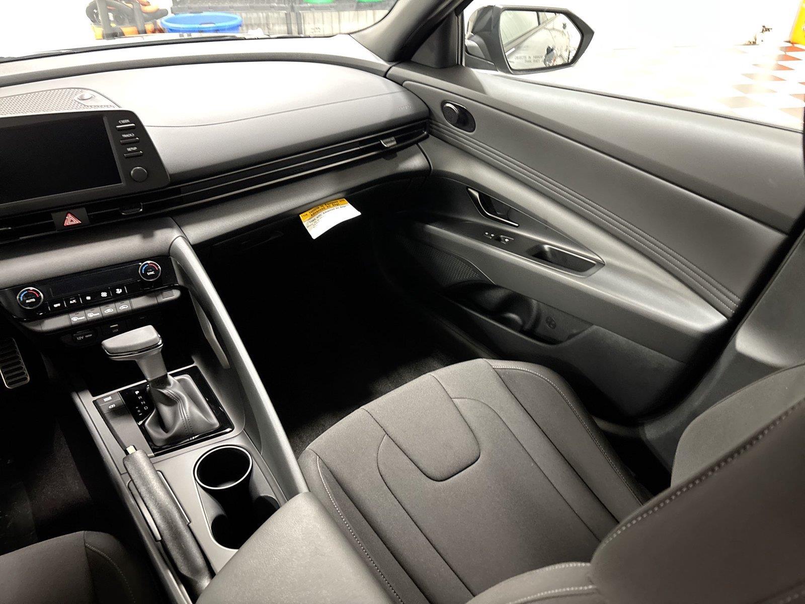 2026 Hyundai Elantra SEL Sport - Photo 24