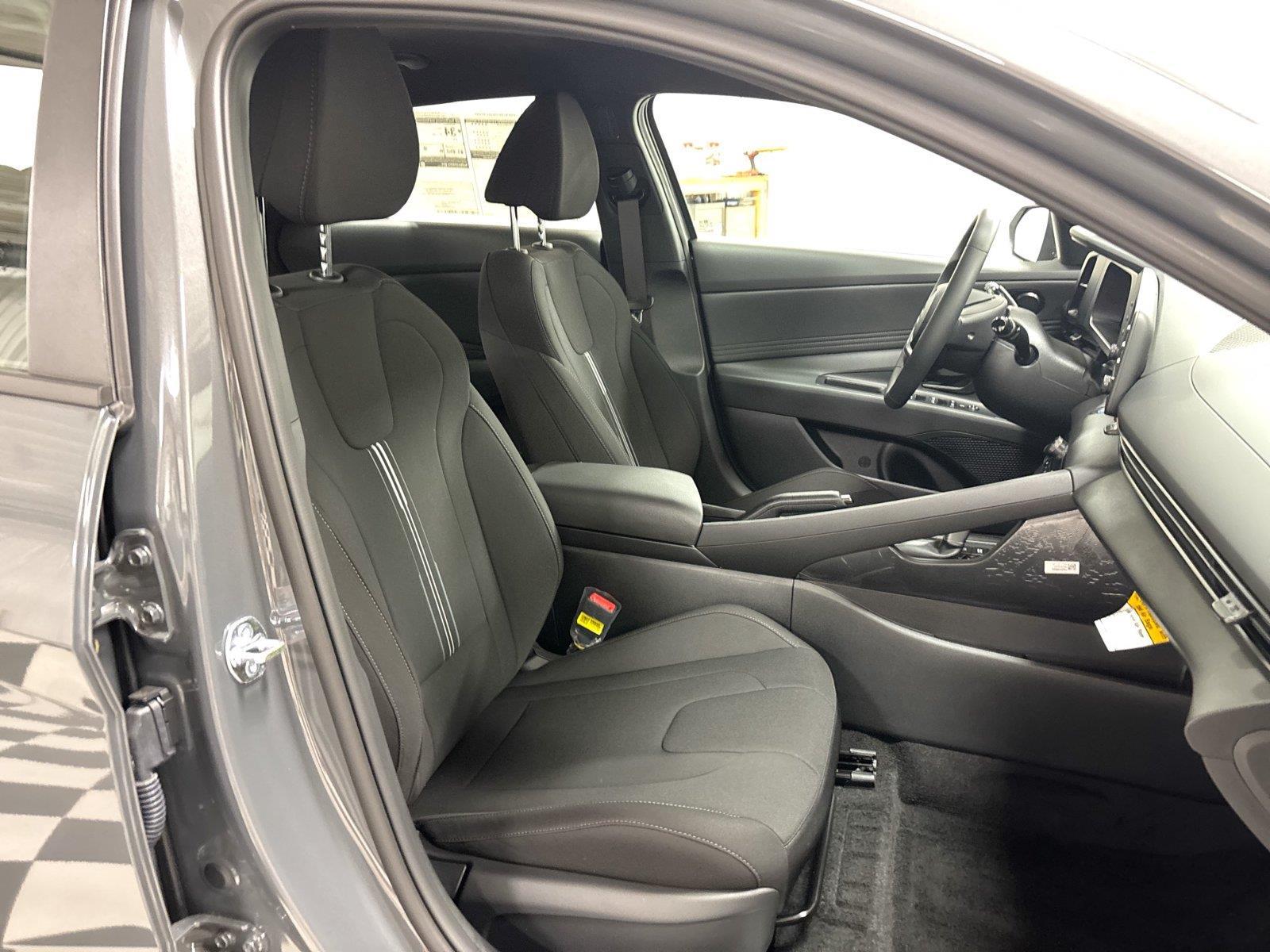 2026 Hyundai Elantra SEL Sport - Photo 27