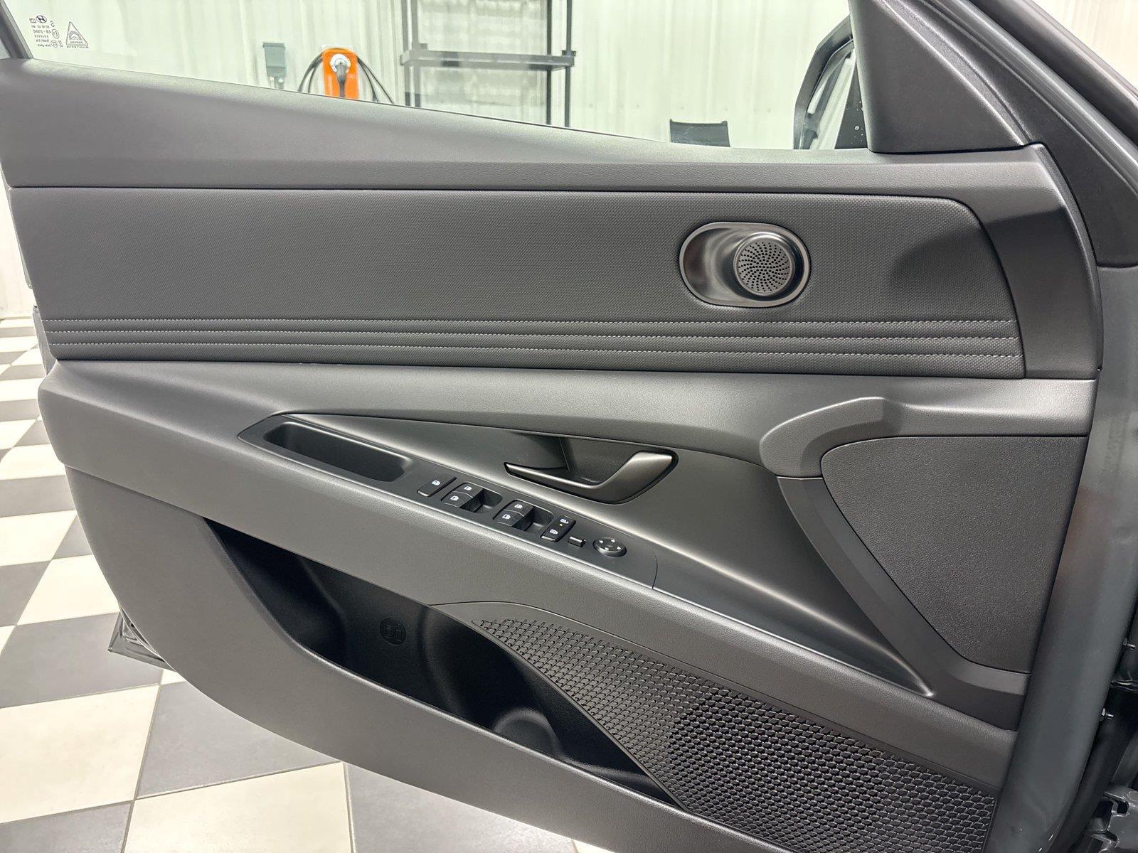 2026 Hyundai Elantra SEL Sport - Photo 33