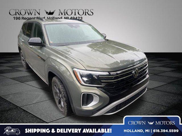 2024 Volkswagen Atlas 2.0T Peak Edition SE w/Technology for sale in Holland, MI