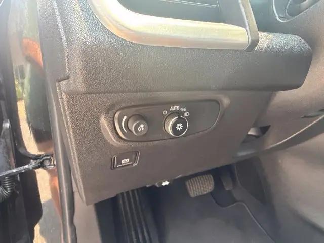2021 GMC Reno FWD SLE